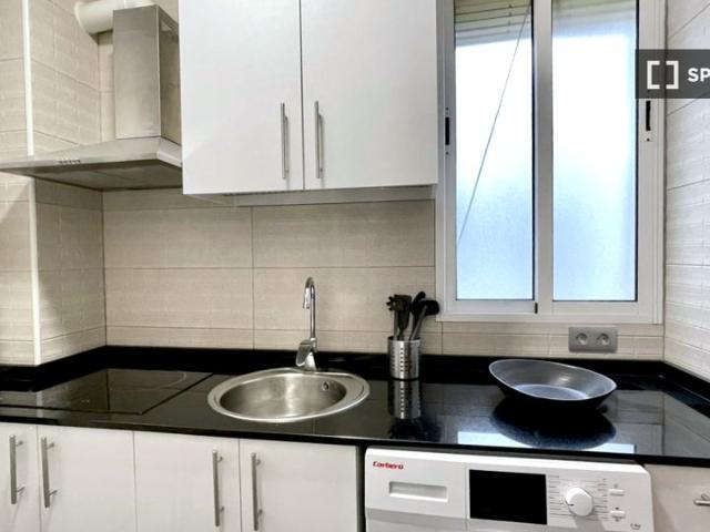 Habitación en piso de 4 habitaciones en alquiler en Castellana, Madrid