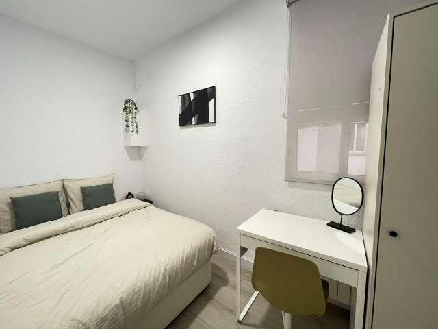 Habitación en piso de 4 habitaciones en alquiler en Castellana, Madrid