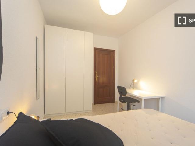 Habitación en piso de 4 habitaciones en alquiler en Parque Nueva Granada