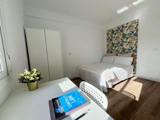 Habitación en piso de 4 habitaciones en alquiler, Villegas, Sevilla