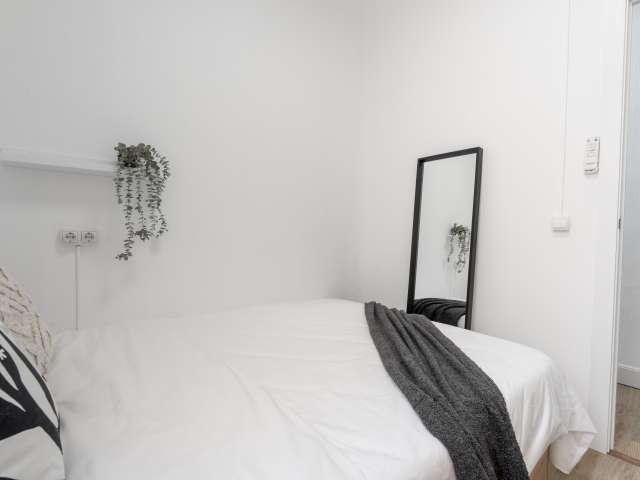 Habitación en piso de 4 habitaciones en Lista, Madrid