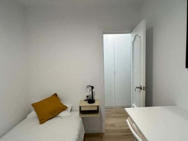 Habitación en piso de 5 habitaciones