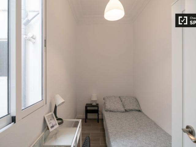 Habitación en piso de 5 habitaciones en alquiler en Morvedre, Valencia
