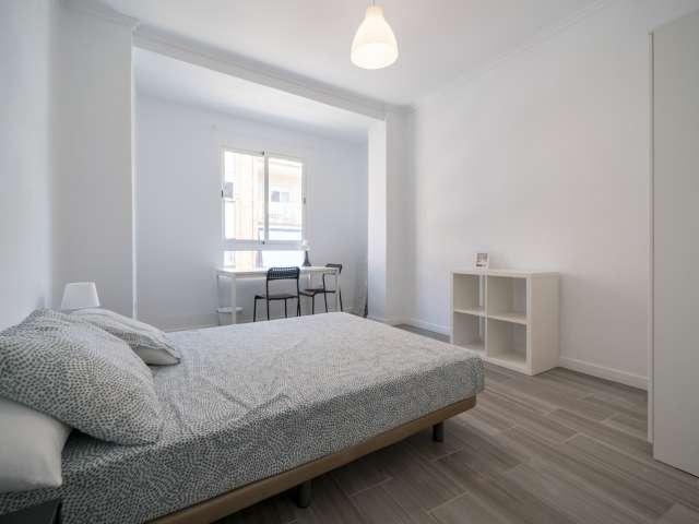 Habitación en piso de 5 habitaciones en alquiler en Morvedre, Valencia