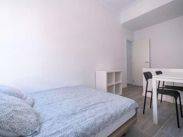 Habitación en piso de 5 habitaciones en alquiler en Morvedre, Valencia