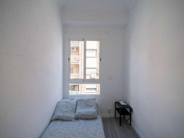 Habitación en piso de 5 habitaciones en alquiler en Morvedre, Valencia