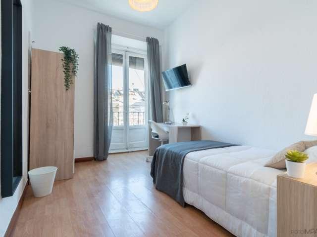 Habitación en piso compartido en alquiler en Universidad, Madrid
