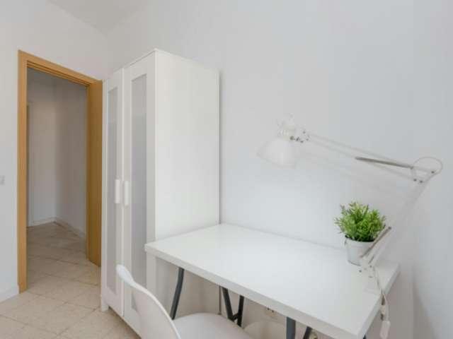 Habitación en piso de 5 habitaciones en El Gòtic, Barcelona