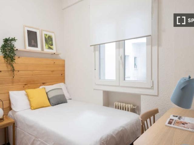 Habitación en piso de 6 habitaciones, Argüelles, Madrid