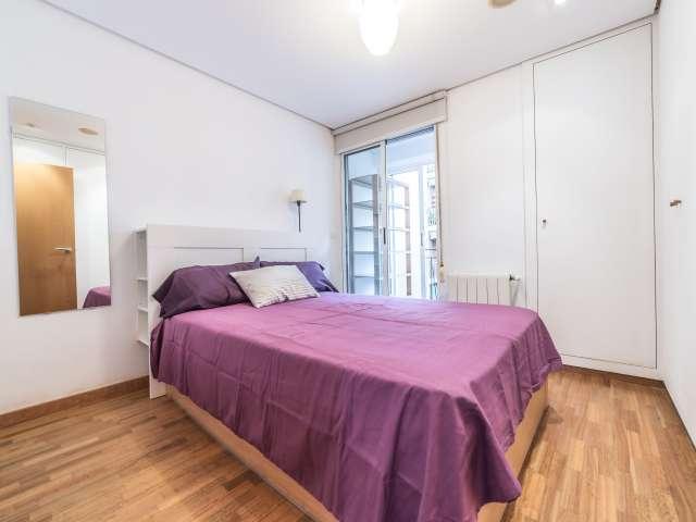 Habitación en piso de 6 habitaciones en alquiler en Els Orriols, Valencia