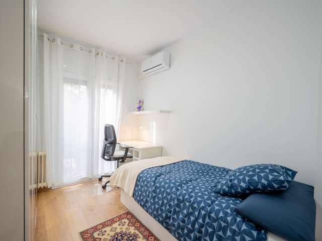 Habitación en piso de 6 habitaciones en Sant Cugat Del Vallès