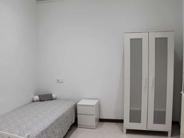 Habitación en piso de 6 habitaciones en Sant Pere Santa Caterina