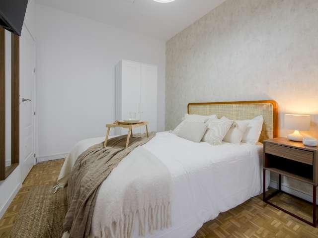 Habitación en piso de 9 habitaciones en alquiler, Cuatro Caminos, Madrid
