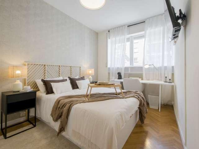 Habitación en piso de 9 habitaciones en alquiler, Cuatro Caminos, Madrid