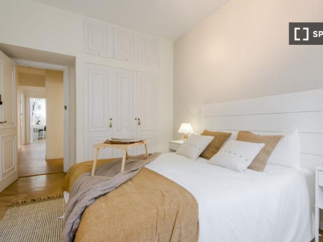 Habitación en piso de 9 habitaciones en alquiler, Cuatro Caminos, Madrid