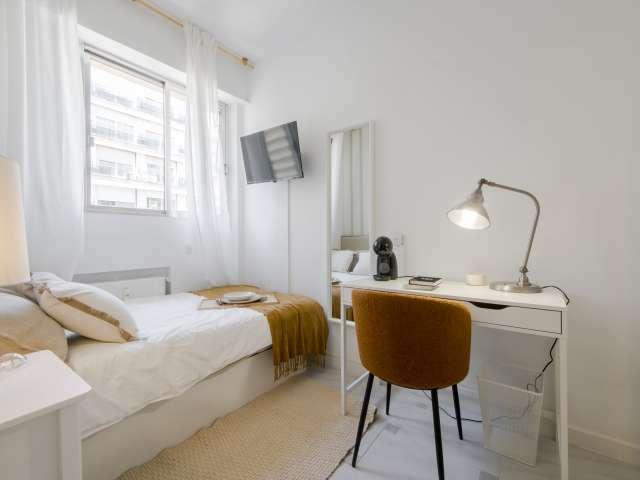 Habitación en piso de 9 habitaciones en alquiler, Cuatro Caminos, Madrid