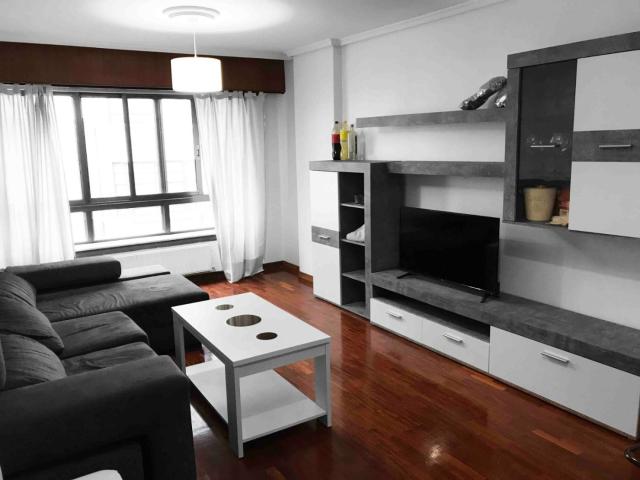 Habitación en piso para compartir en Rúa Teresa Herrera, Ensanche