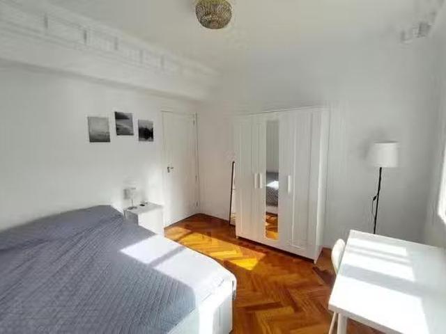 Habitación en Plaza de Luca de Tena, Palos de Moguer