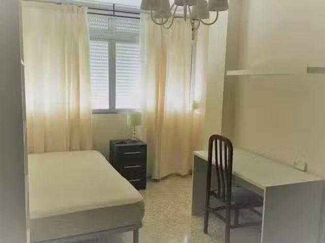 Habitación en Plaza de Ronda, Sagrada Familia