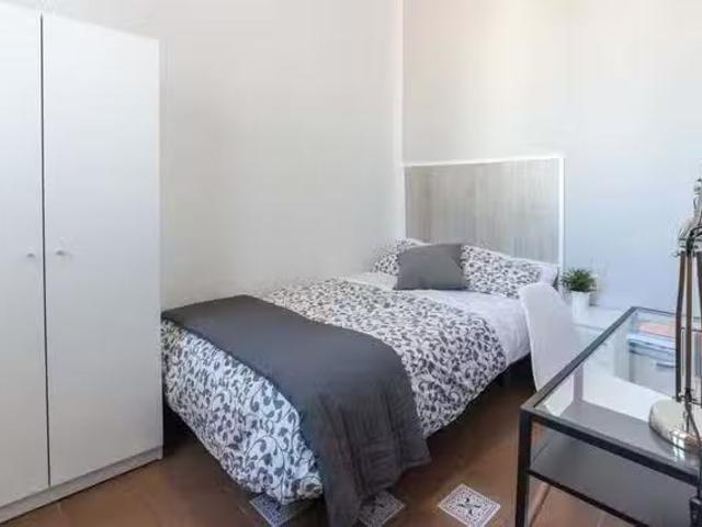 Habitación en Plaza de Santa Ana