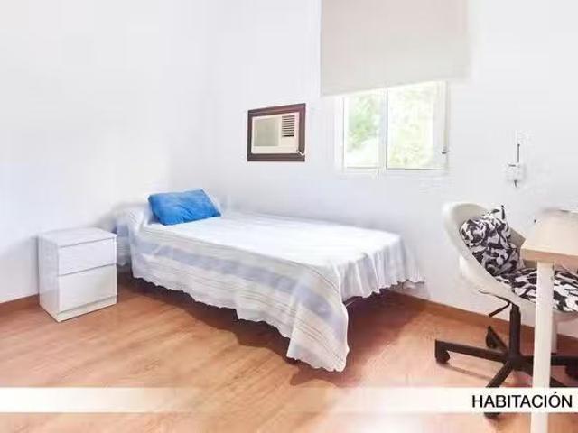 Habitación en Plaza El Juncal, El Juncal Hispalis