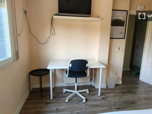 Habitación en Pozuelo de Alarcón, Madrid, gastos incluidos