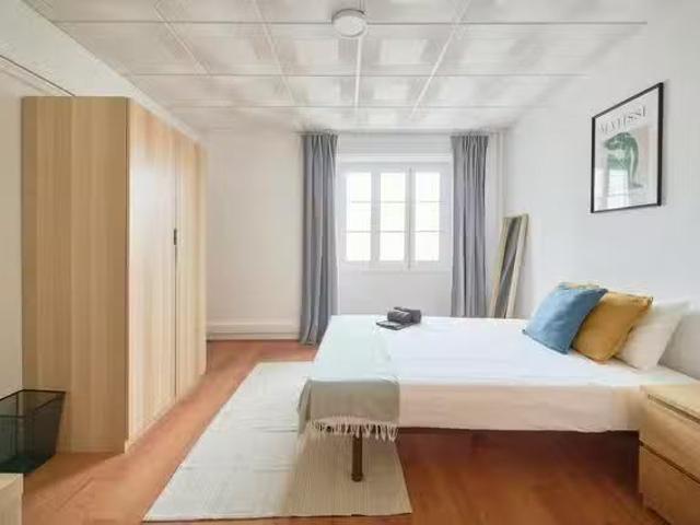 Habitación en Rua Alexandre Herculano, Lisbon