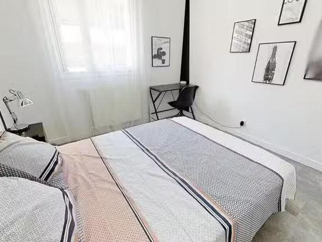 Habitación en Rue Hippolyte Kahn, République Tolstoï