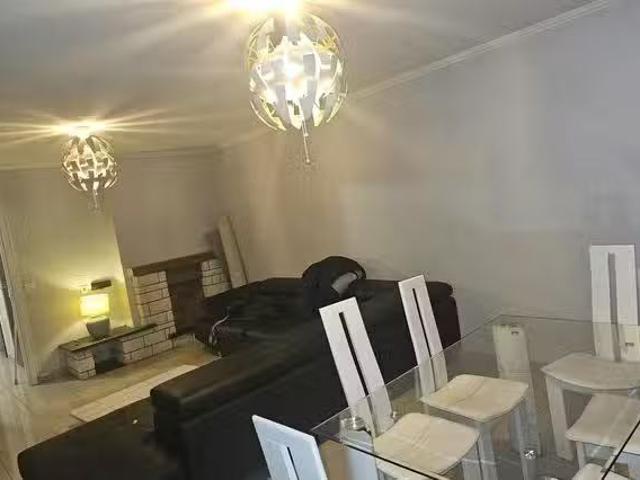 Habitación en Ruisbroeksesteenweg, Sint Pieters Leeuw