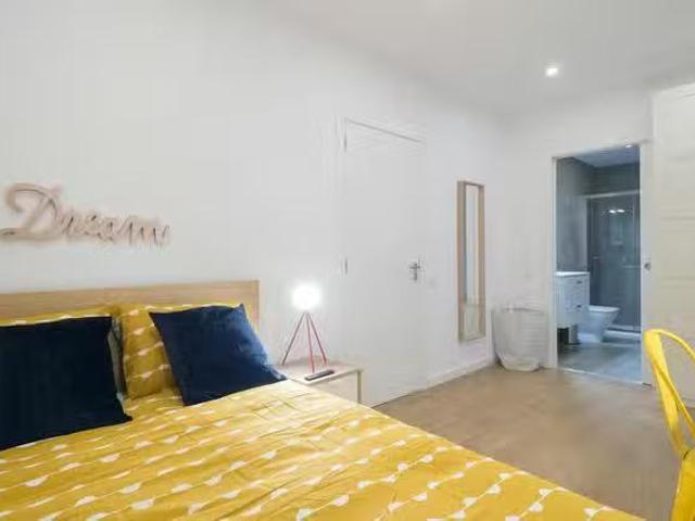 Habitación en Rambla de Badal, Sants