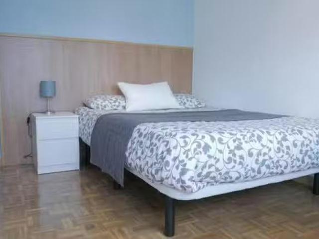 Habitación en Ronda de Sant Pere, Dreta de l'Eixample