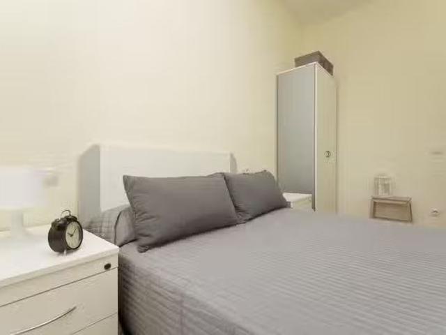 Habitación en Ronda de Toledo