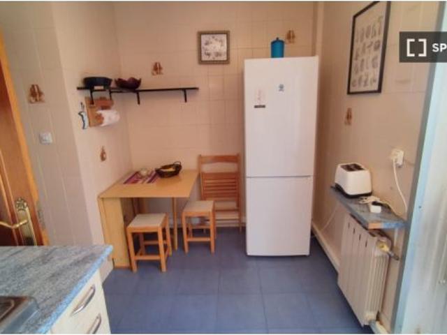 Habitación en un apartamento compartido de 3 habitaciones en alquiler en San Diego, solo para profes