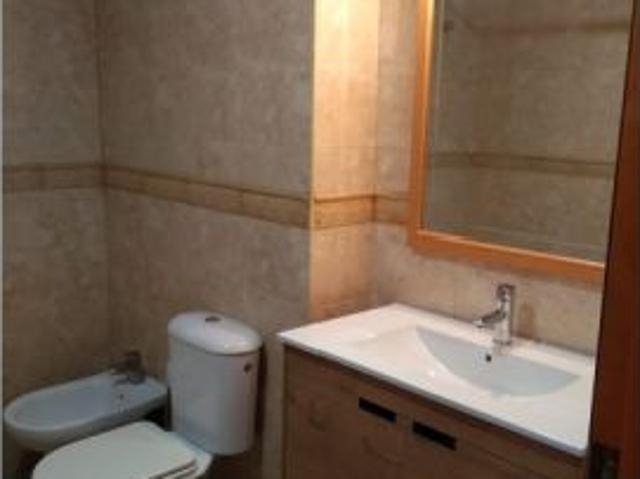 Habitación en un apartamento compartido de 3 habitaciones en alquiler en Santa María del Valle Nuevo