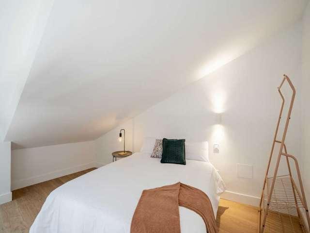 Habitación en un apartamento compartido de 16 habitaciones en alquiler en Sol