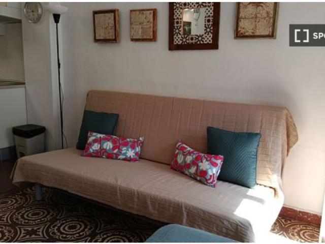 Habitación en un apartamento compartido de 1 dormitorio en alquiler en Museo