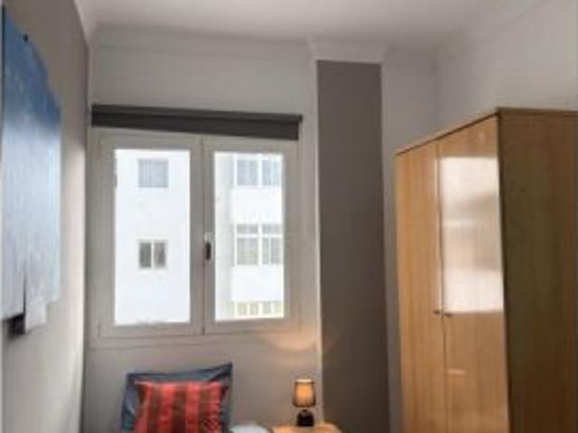 Habitación en un apartamento compartido de 1 dormitorio en alquiler en Alcaravaneras
