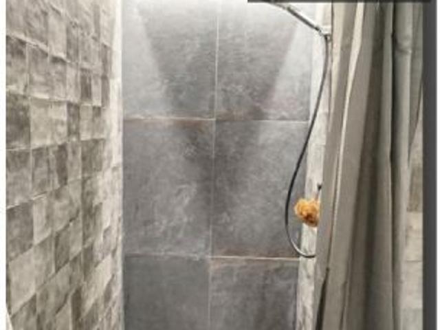 Habitación en un apartamento compartido de 1 dormitorio en alquiler en Cabanyal Canyamelar