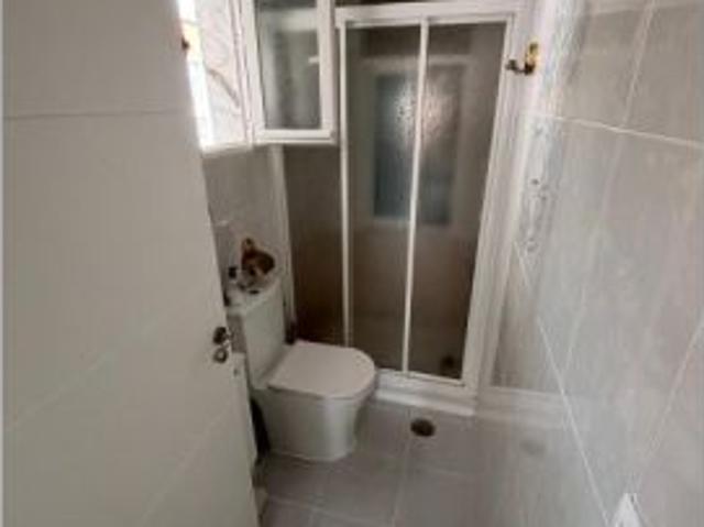 Habitación en un apartamento compartido de 1 dormitorio en alquiler en Cartagena