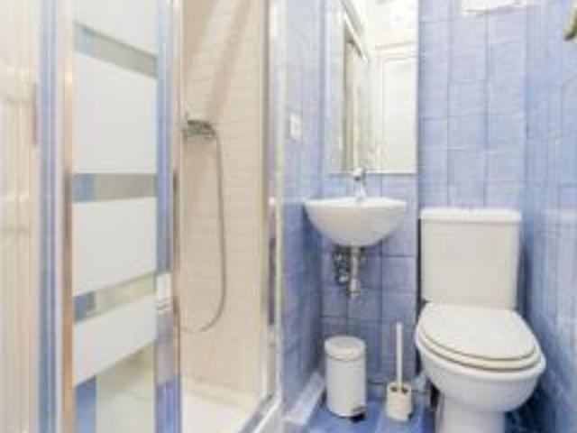 Habitación en un apartamento compartido de 1 dormitorio en alquiler en El Carmen