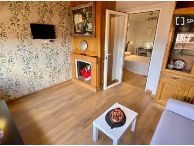 Habitación en un apartamento compartido de 1 dormitorio en alquiler en Elda