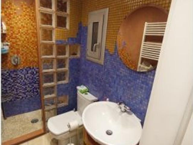 Habitación en un apartamento compartido de 1 dormitorio en alquiler en Horta