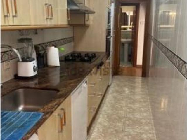 Habitación en un apartamento compartido de 1 dormitorio en alquiler en La Marina de Port