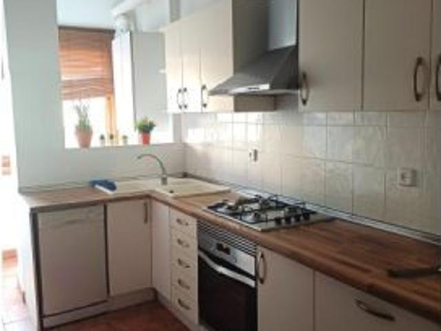Habitación en un apartamento compartido de 1 dormitorio en alquiler en La Petxina