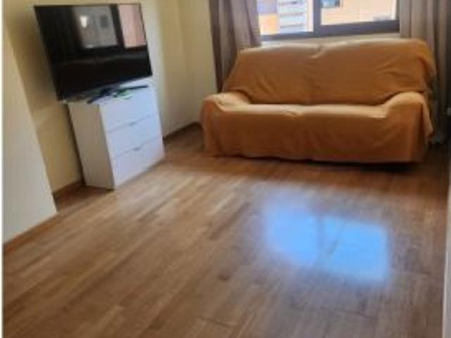 Habitación en un apartamento compartido de 1 dormitorio en alquiler en Legazpi