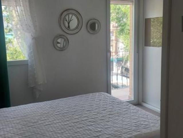 Habitación en un apartamento compartido de 1 dormitorio en alquiler en Los Rosales