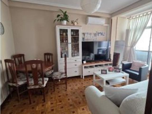 Habitación en un apartamento compartido de 1 dormitorio en alquiler en Pacífico