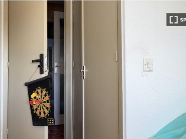 Habitación en un apartamento compartido de 1 dormitorio en alquiler en Palomeras Bajas
