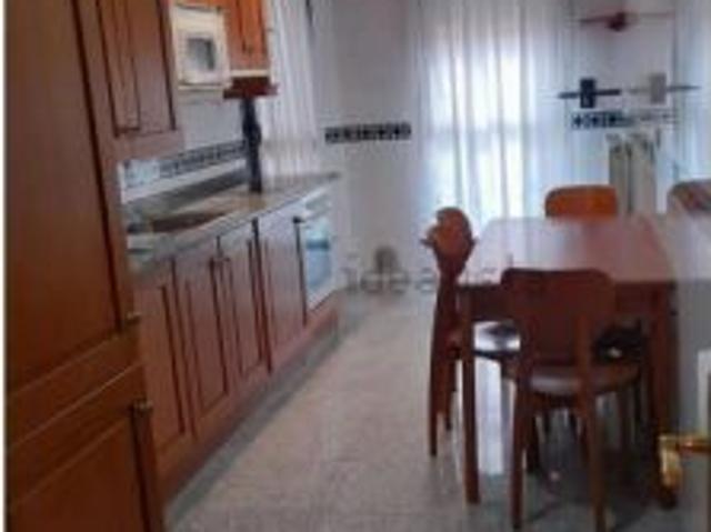 Habitación en un apartamento compartido de 1 dormitorio en alquiler en Patraix