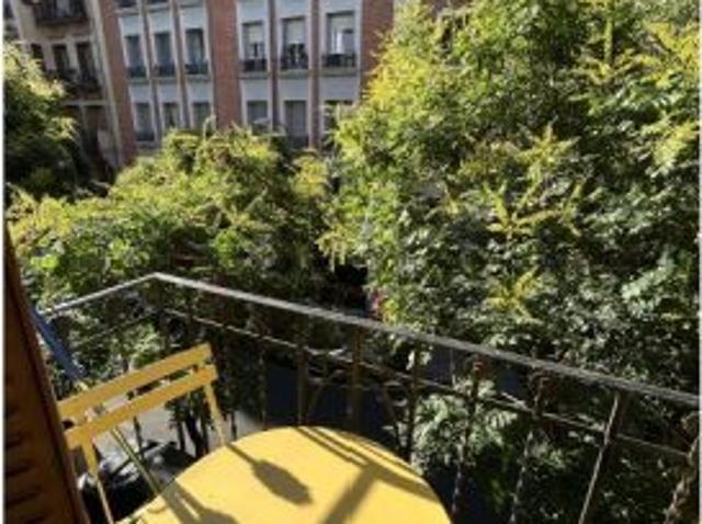 Habitación en un apartamento compartido de 1 dormitorio en alquiler en Ríos Rosas